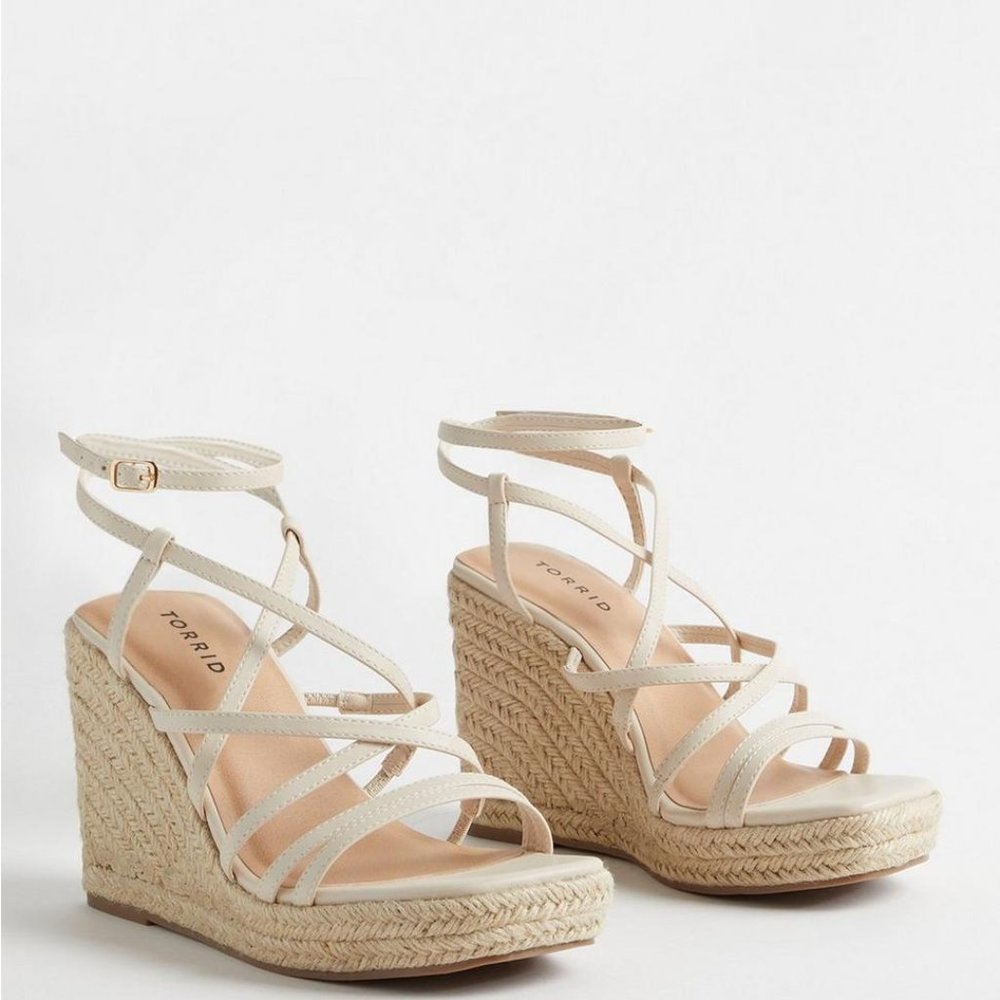 Like New! Torrid Beige Laceup Strappy Wedge Sandals - Size 9W